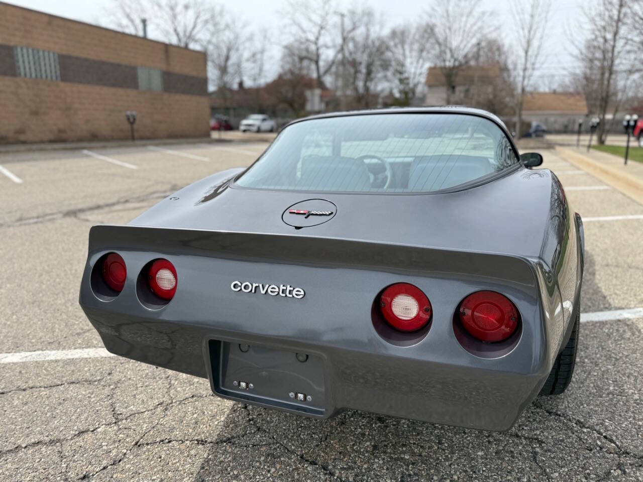 Chevrolet-Corvette-1981-Coupe-19