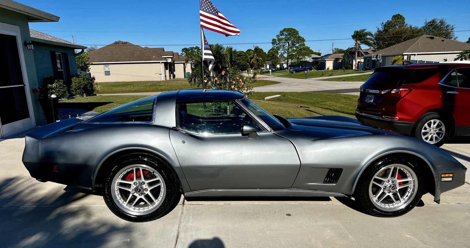 Chevrolet-Corvette-1981-Coupe-2