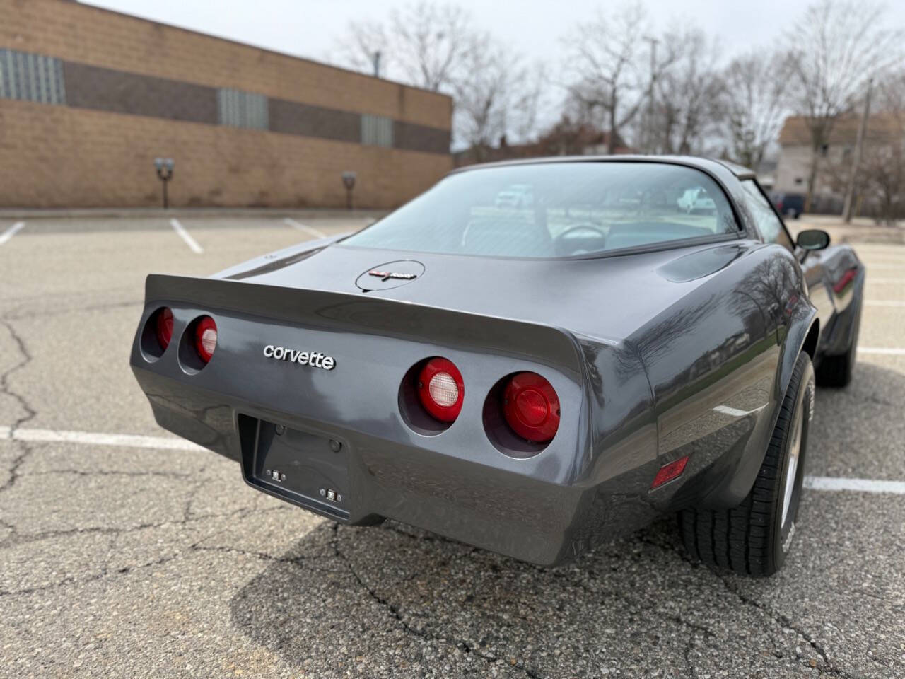 Chevrolet-Corvette-1981-Coupe-20