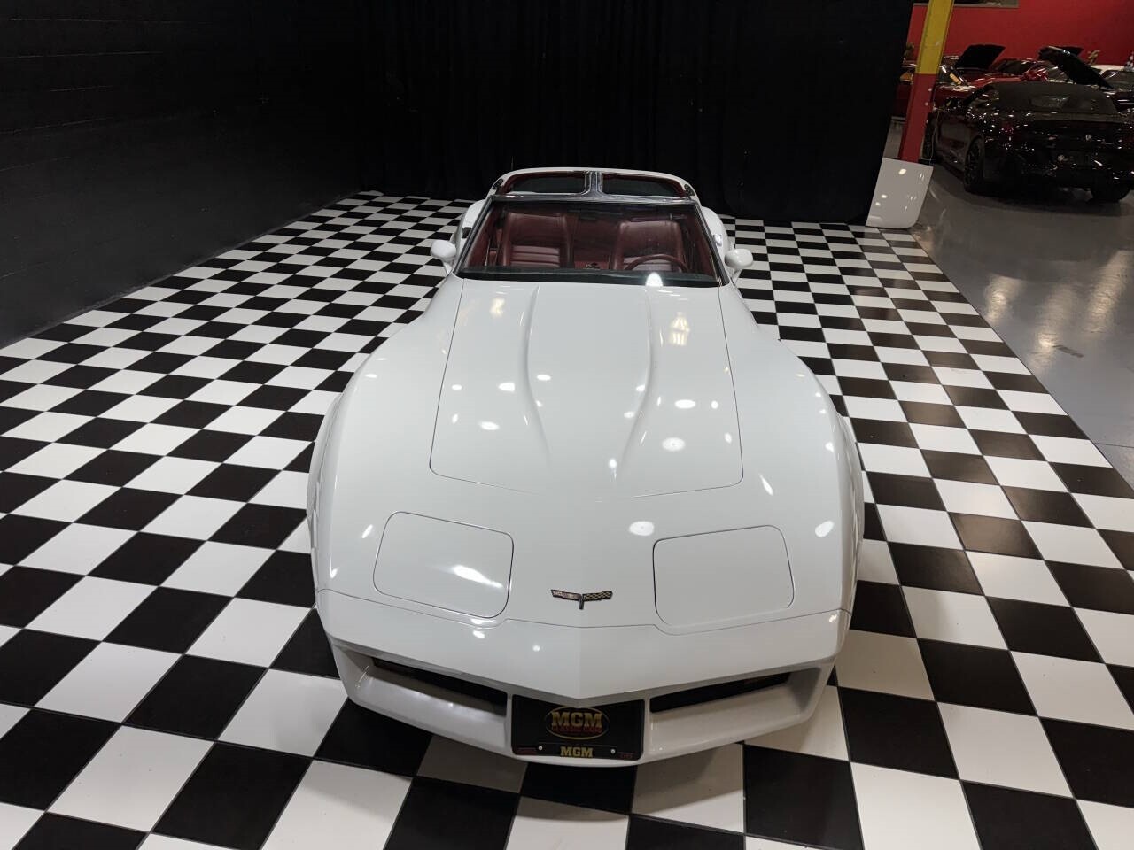 Chevrolet-Corvette-1981-Coupe-21