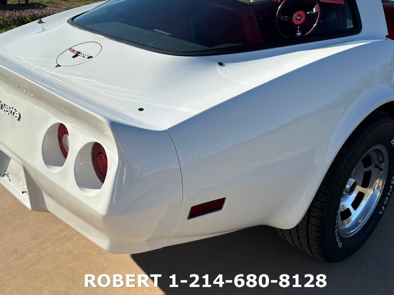 Chevrolet-Corvette-1981-Coupe-23