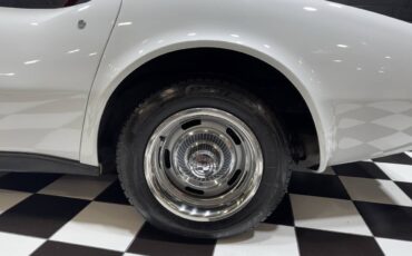 Chevrolet-Corvette-1981-Coupe-26