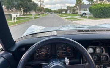 Chevrolet-Corvette-1981-Coupe-26