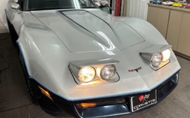Chevrolet-Corvette-1981-Coupe-27