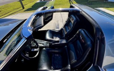 Chevrolet-Corvette-1981-Coupe-28