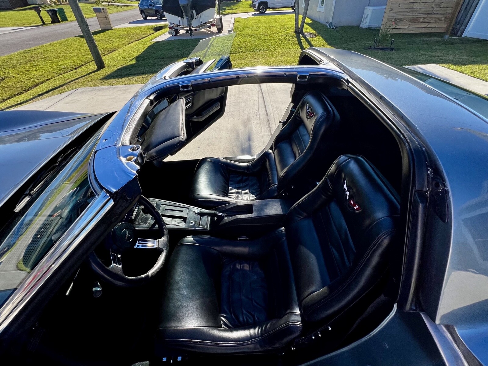 Chevrolet-Corvette-1981-Coupe-28