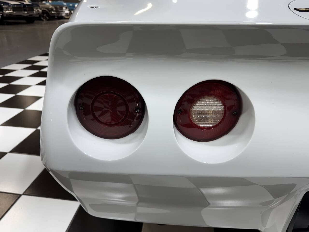 Chevrolet-Corvette-1981-Coupe-29