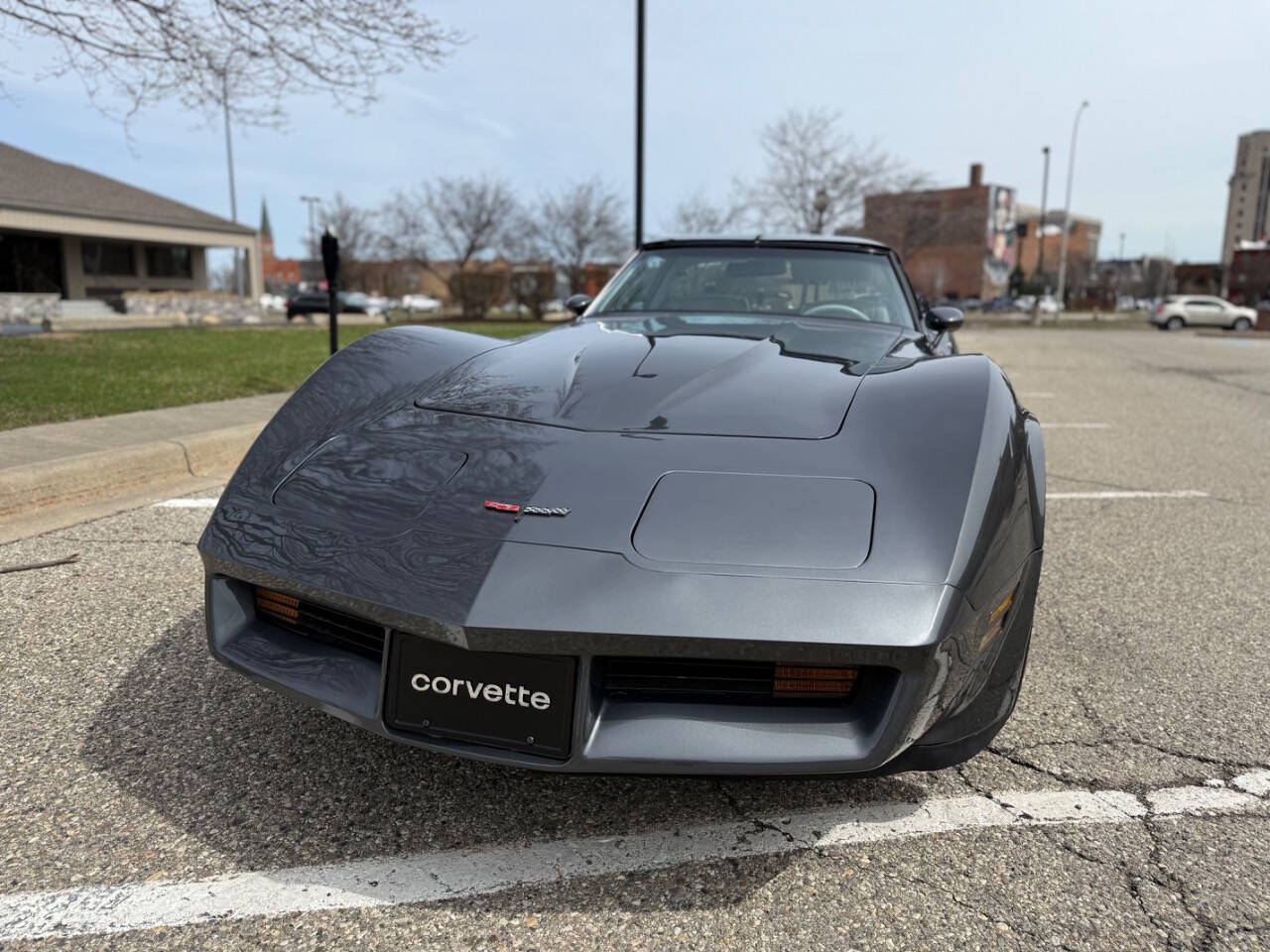 Chevrolet-Corvette-1981-Coupe-3