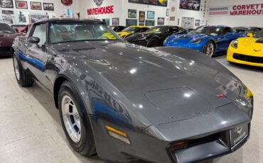 Chevrolet-Corvette-1981-Coupe-3