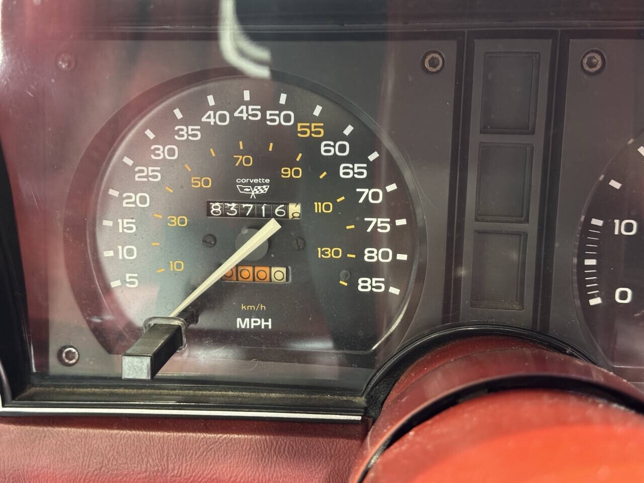 Chevrolet-Corvette-1981-Coupe-3
