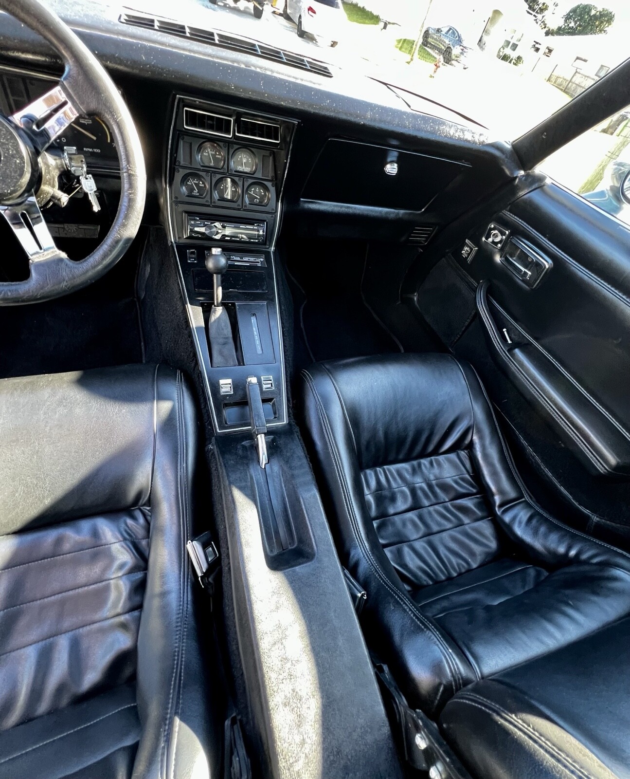 Chevrolet-Corvette-1981-Coupe-31