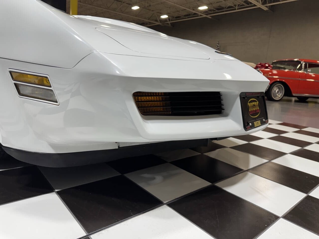Chevrolet-Corvette-1981-Coupe-38