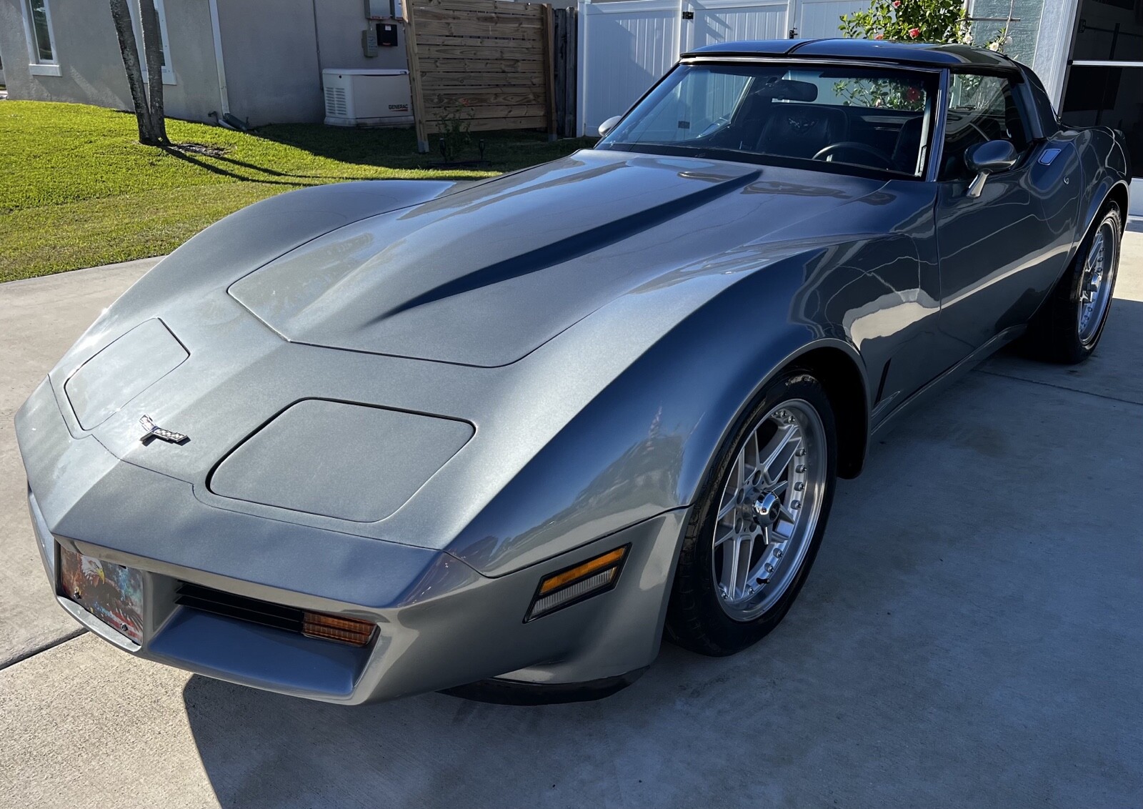 Chevrolet-Corvette-1981-Coupe-7