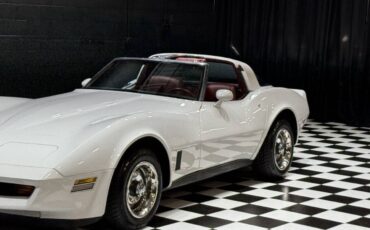 Chevrolet-Corvette-1981-Coupe-7