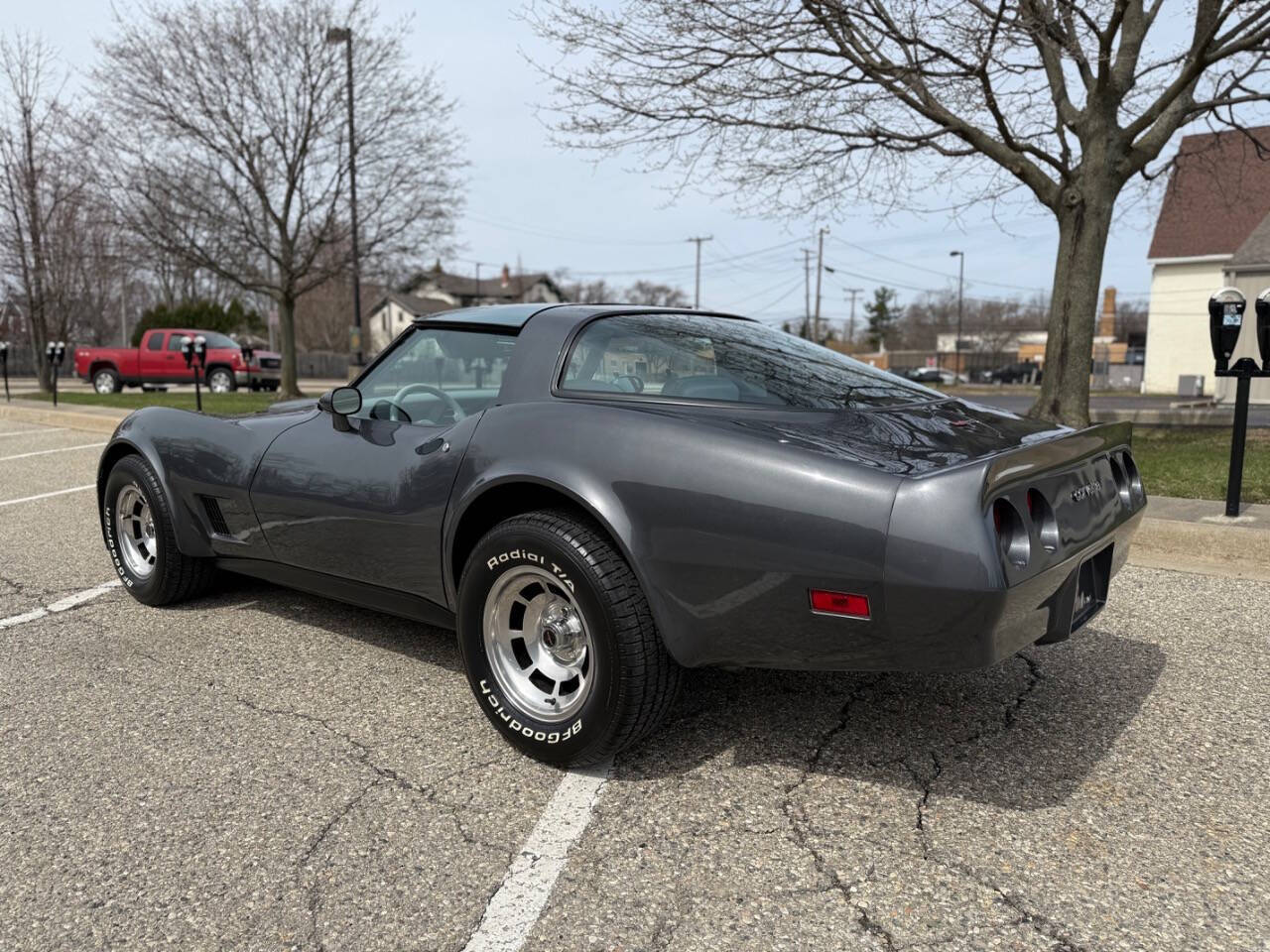Chevrolet-Corvette-1981-Coupe-9