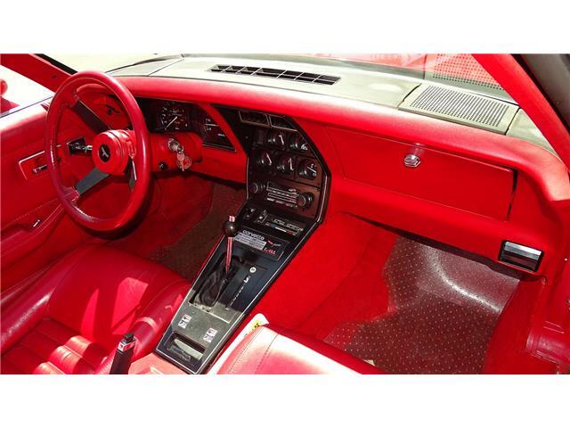 Chevrolet-Corvette-1981-T-TOPD-16