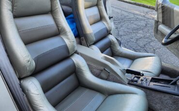 Chevrolet-Corvette-1982-8