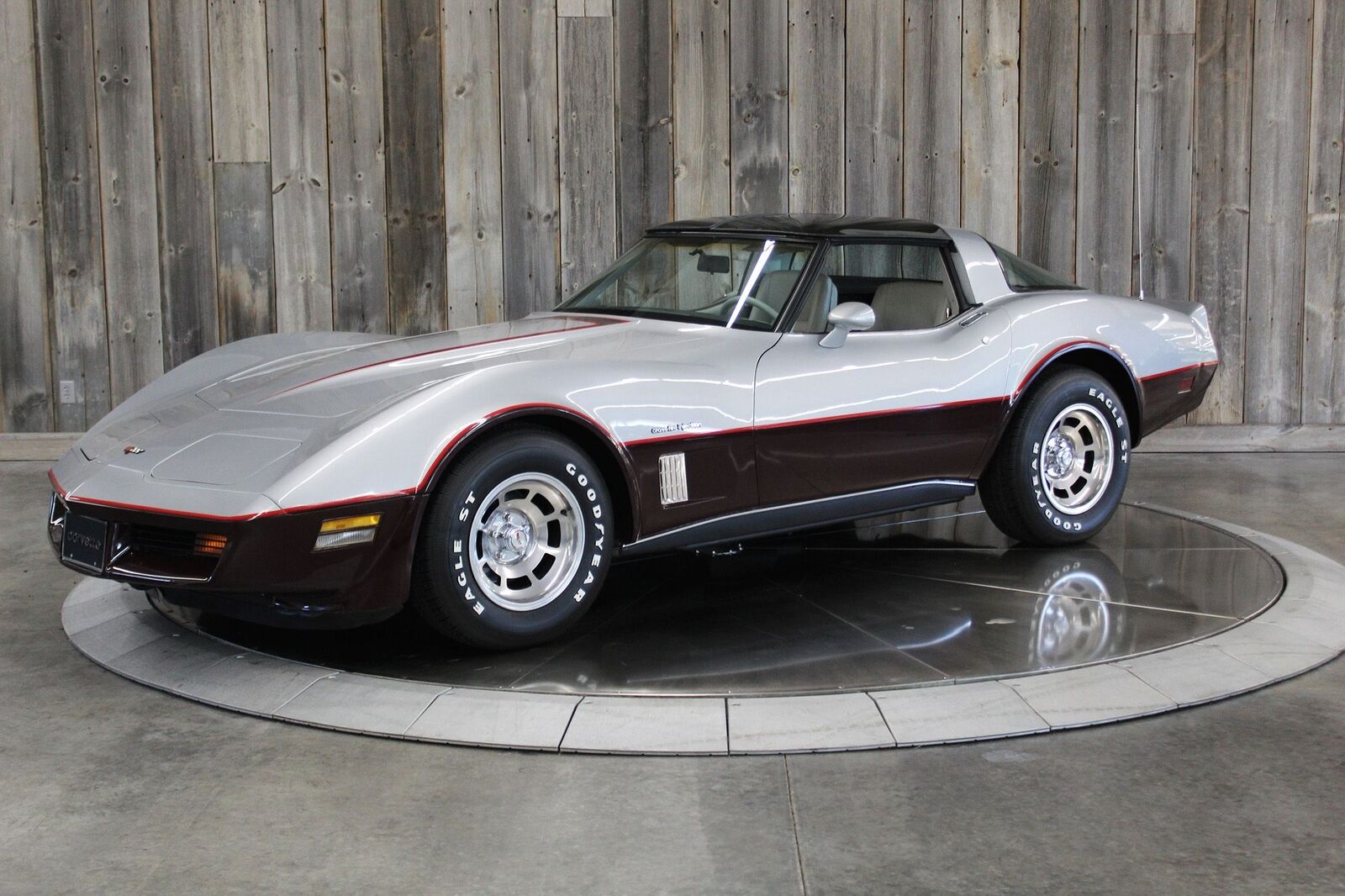 Chevrolet Corvette 1982 Beautiful Color Combo