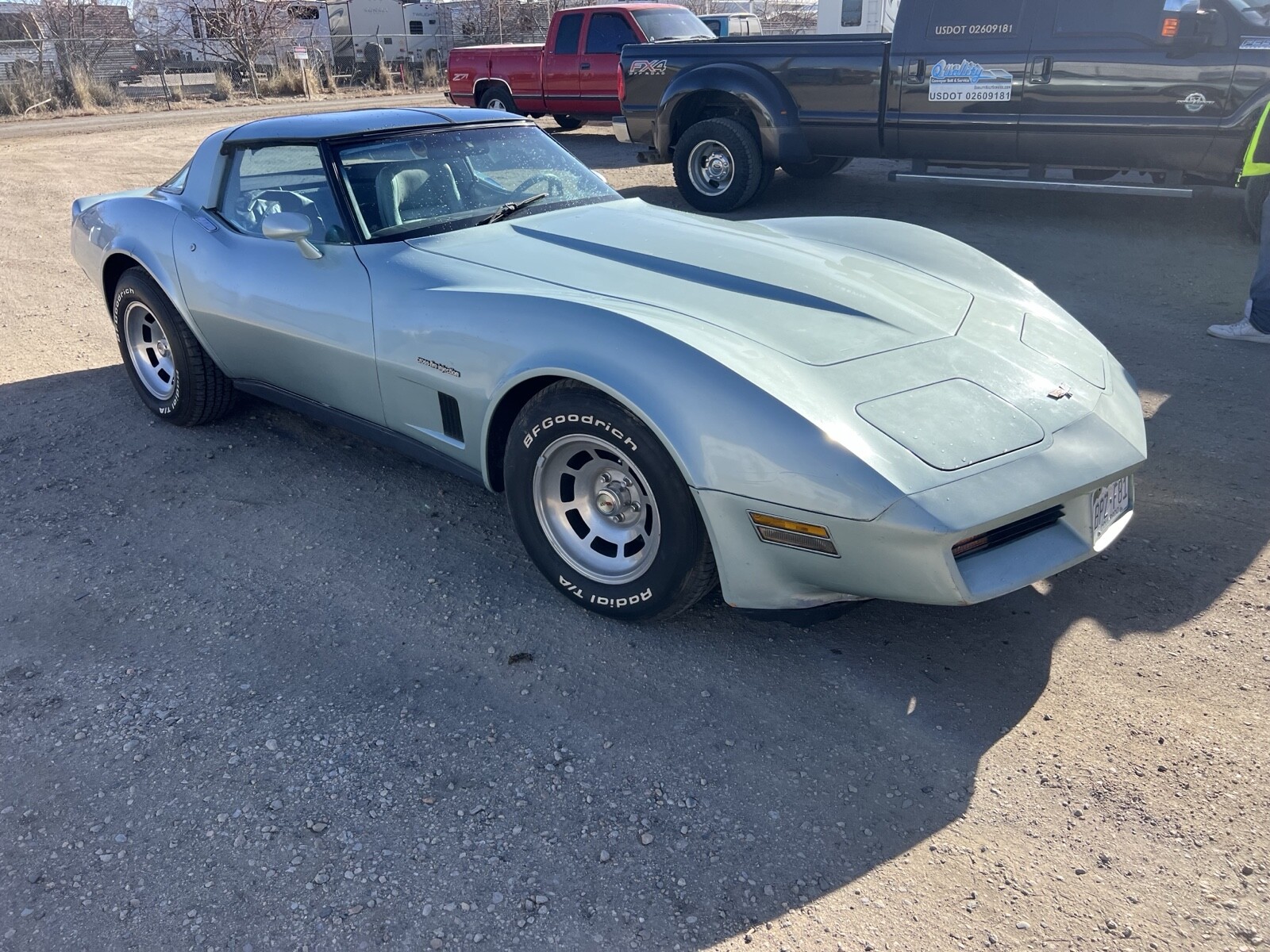 Chevrolet-Corvette-1982-Coupe-13