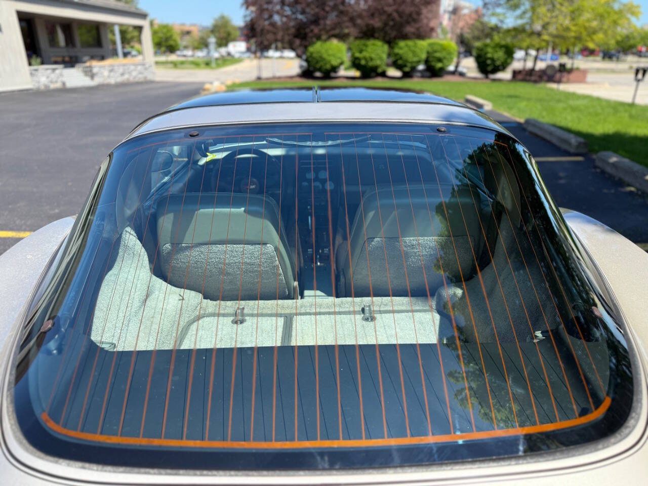 Chevrolet-Corvette-1982-Hatchback-12