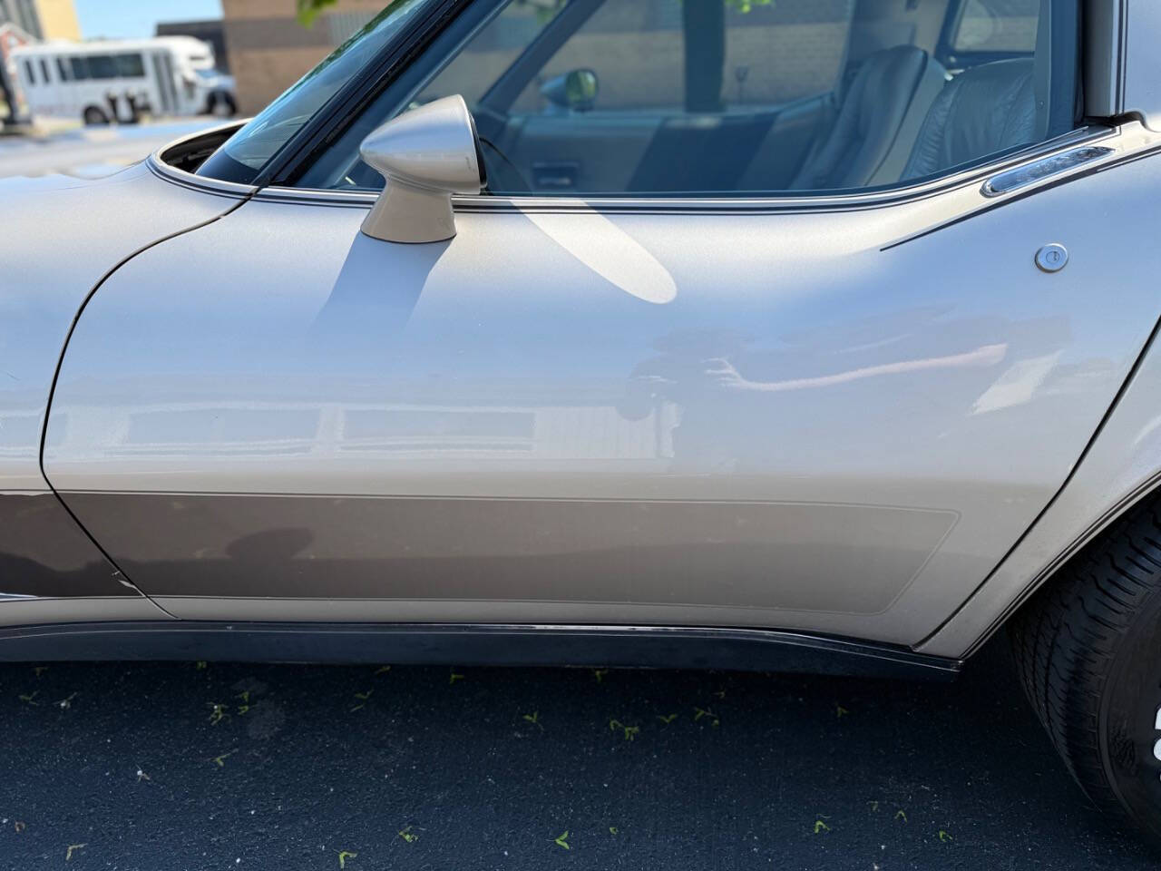 Chevrolet-Corvette-1982-Hatchback-29