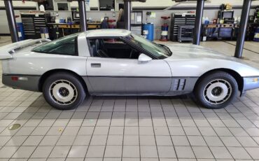 Chevrolet-Corvette-1984-3