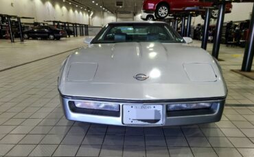 Chevrolet-Corvette-1984