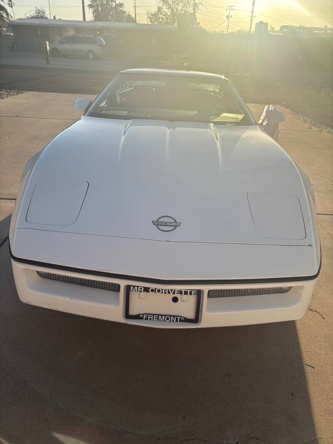Chevrolet-Corvette-1984-4