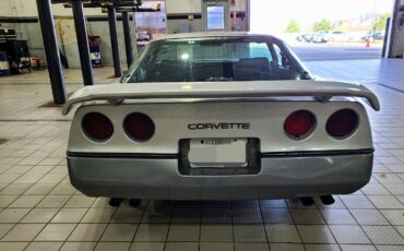Chevrolet-Corvette-1984-4