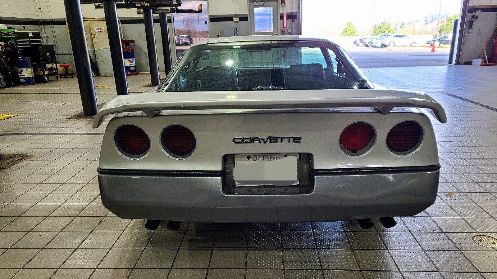Chevrolet-Corvette-1984-4