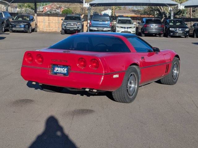 Chevrolet-Corvette-1984-red-10