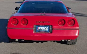 Chevrolet-Corvette-1984-red-11