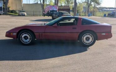 Chevrolet-Corvette-1984-red-13