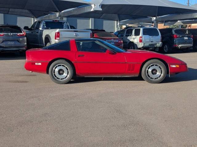 Chevrolet-Corvette-1984-red-9