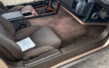 Chevrolet-Corvette-1985-Coupe-8