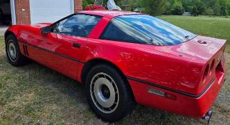 Chevrolet-Corvette-1985-red-1