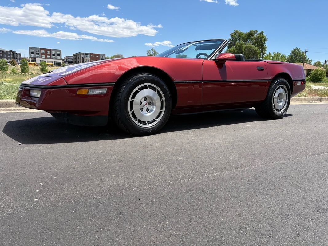 Chevrolet-Corvette-1986-10