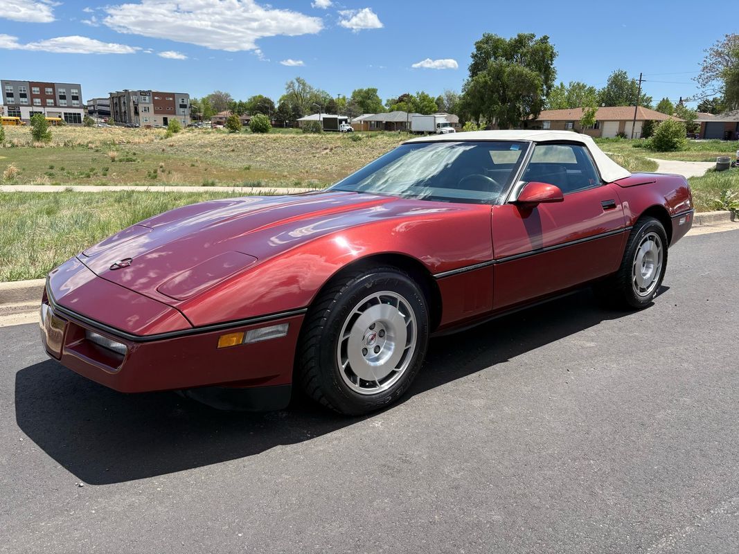 Chevrolet-Corvette-1986-16