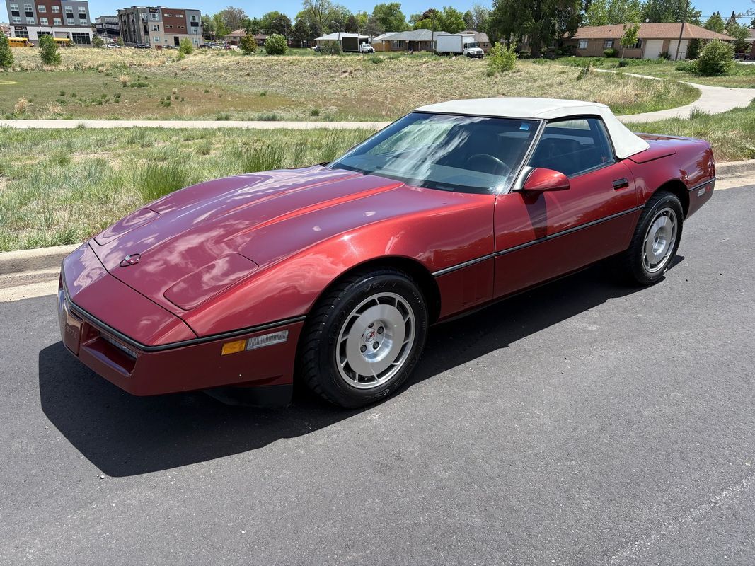 Chevrolet-Corvette-1986-17