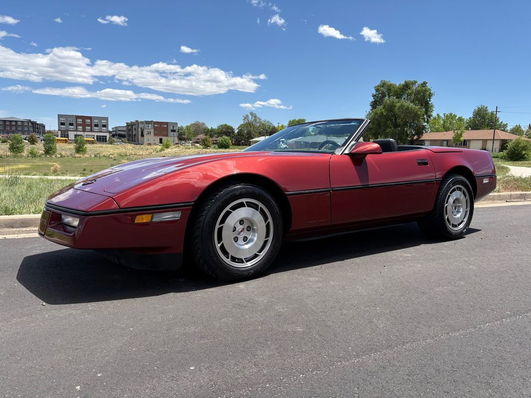 Chevrolet-Corvette-1986-28