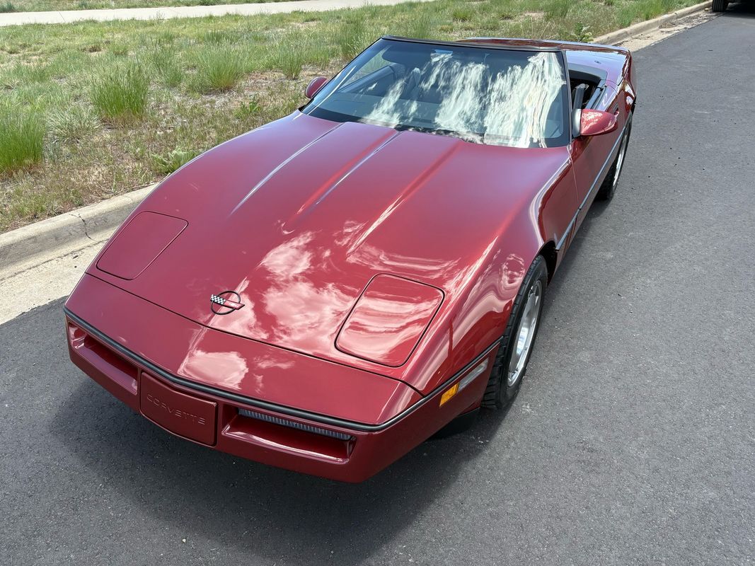 Chevrolet-Corvette-1986-29