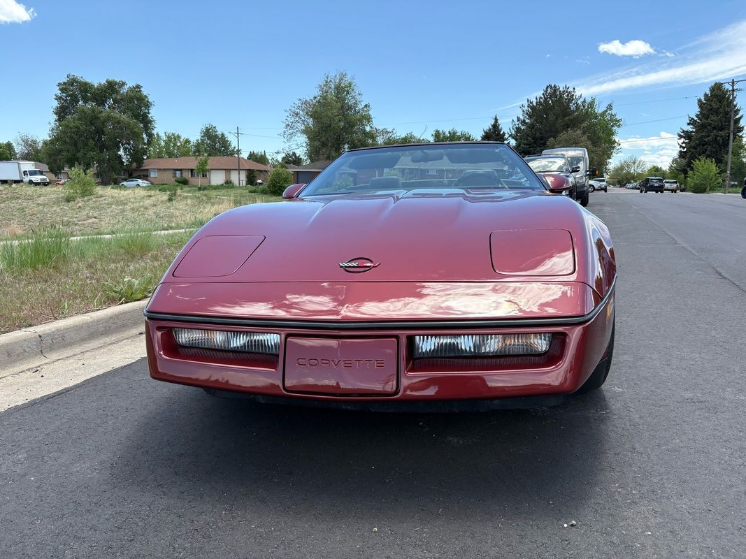 Chevrolet-Corvette-1986-33