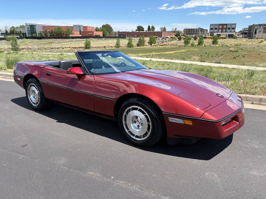 Chevrolet-Corvette-1986-38