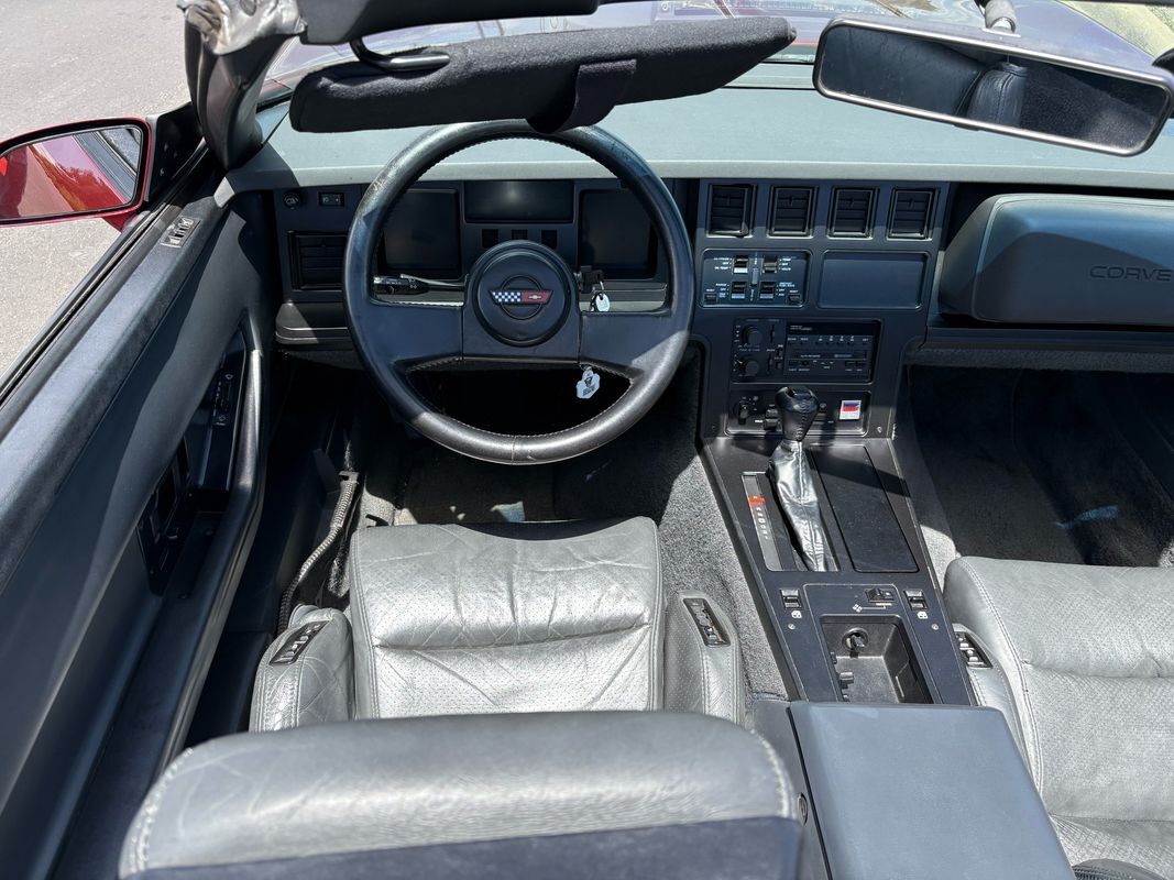 Chevrolet-Corvette-1986-8