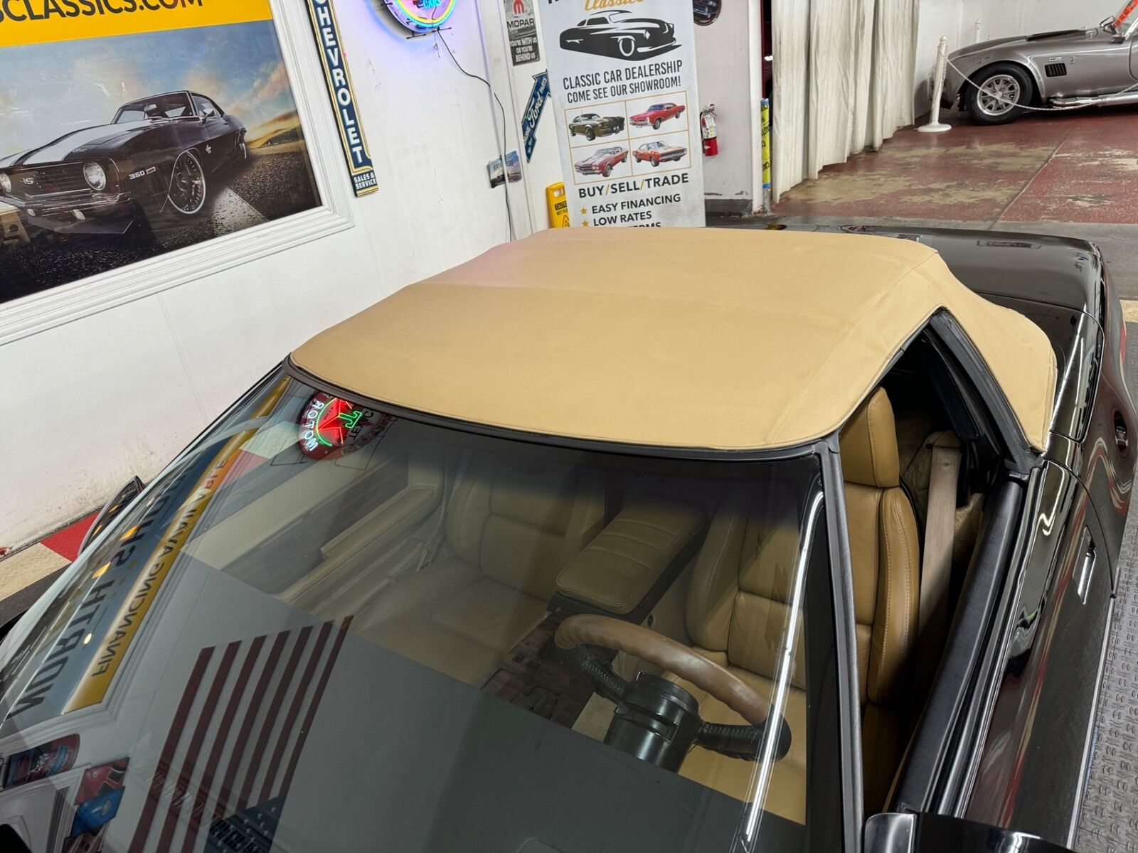 Chevrolet-Corvette-1986-Convertible-10