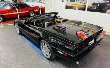 Chevrolet-Corvette-1986-Convertible-2