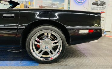 Chevrolet-Corvette-1986-Convertible-23