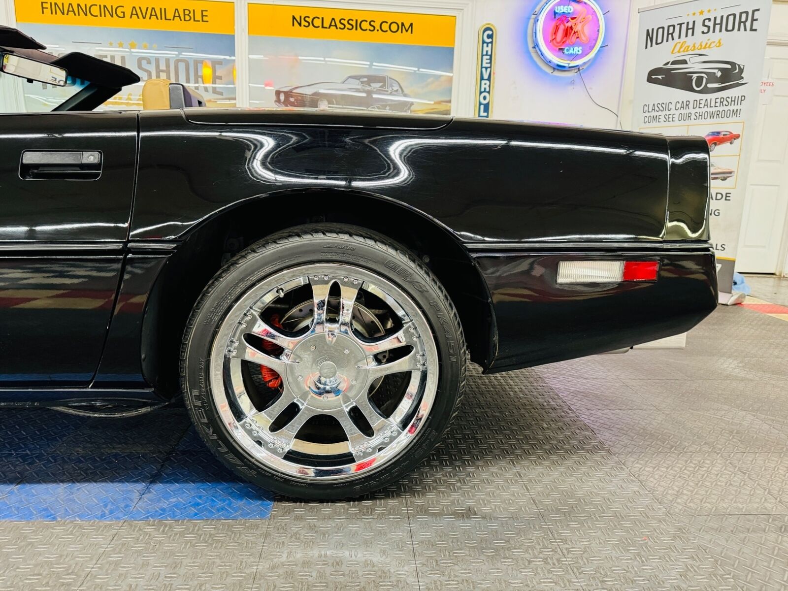Chevrolet-Corvette-1986-Convertible-23