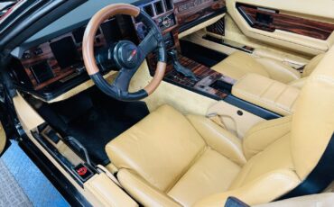 Chevrolet-Corvette-1986-Convertible-32