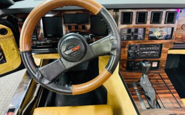 Chevrolet-Corvette-1986-Convertible-34